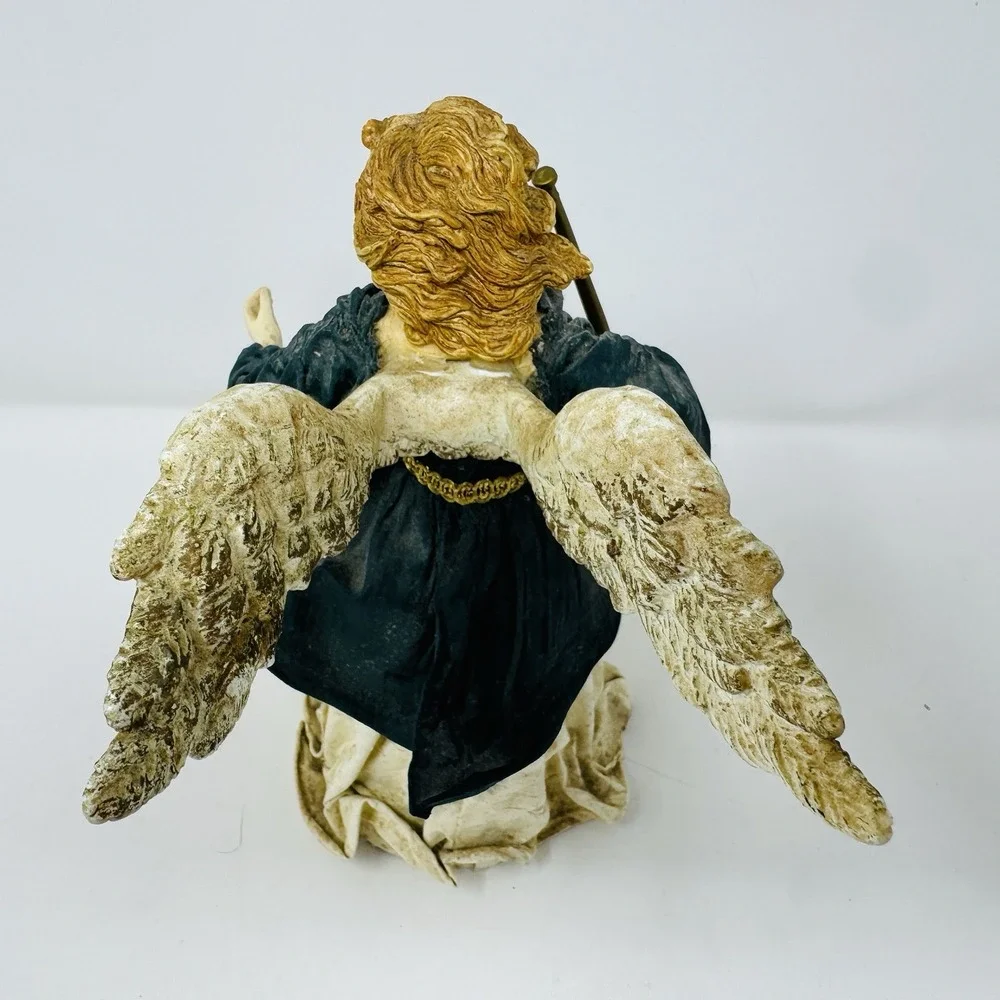 Vintage Clothtique Possible Dreams Angel Figurine 8